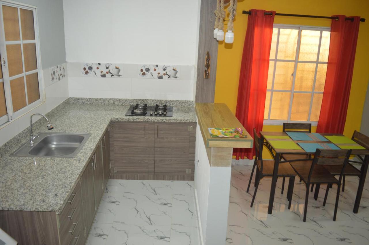 Apartamento Amueblado Caribe, Santo Domingo A 10 Minutos Del Aeropuerto Internacional De Las Americas Eksteriør billede
